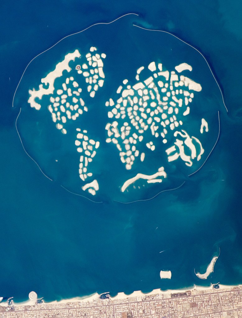 The artificial "world" of Dubai, consisting of a large amount of smaller artificial islands. 