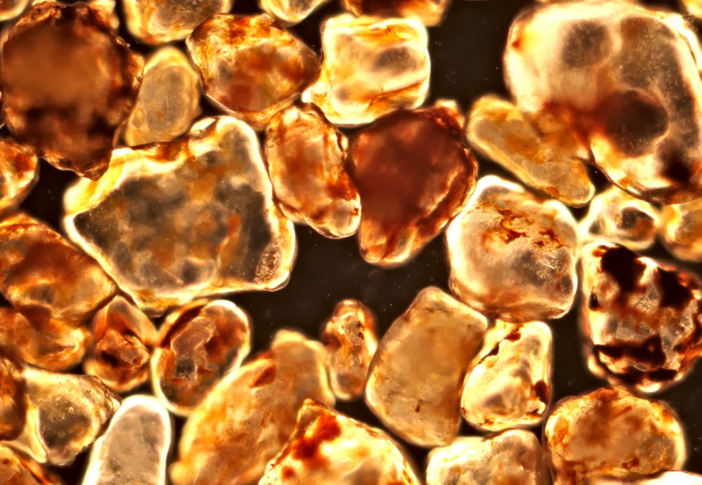 Sand from the Australian outback under the microscope