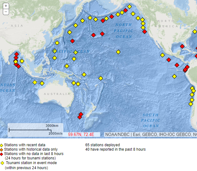 Screen dumb of NDBC-buoy locations across the pacific ocean with stations where no-data is available, recent data and historical data.